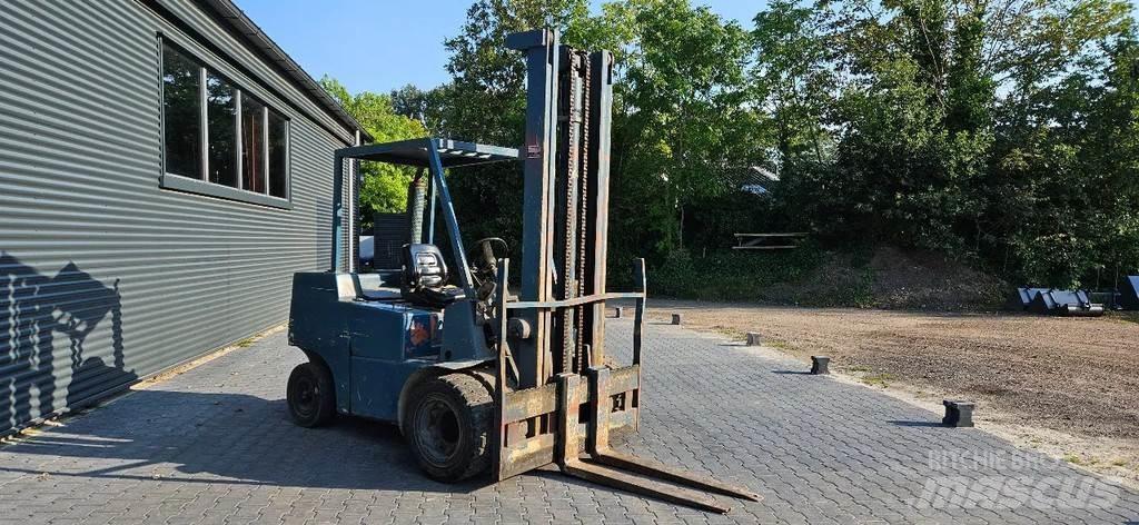 Clark 3 ton diesel Strivuitoare-altele