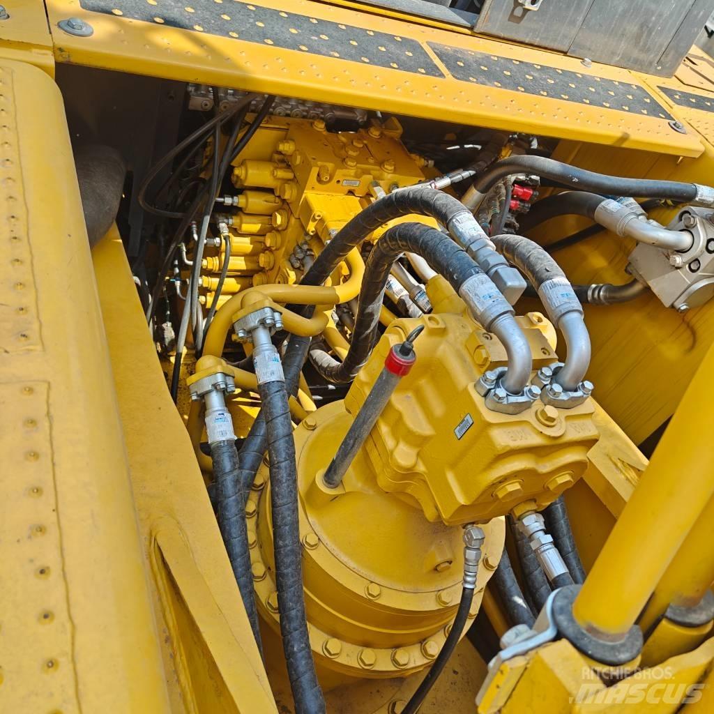 Komatsu 450LC-8 Excavatoare pe șenile
