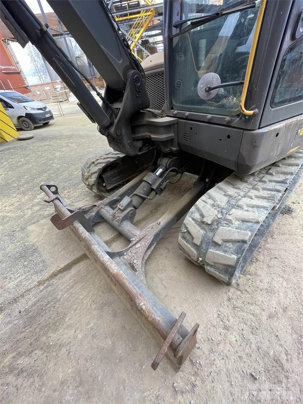 Volvo ECR 88-D Excavatoare 7t - 12t