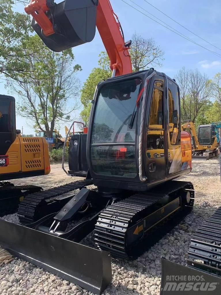 Hitachi ZX70 Mini excavatoare < 7t
