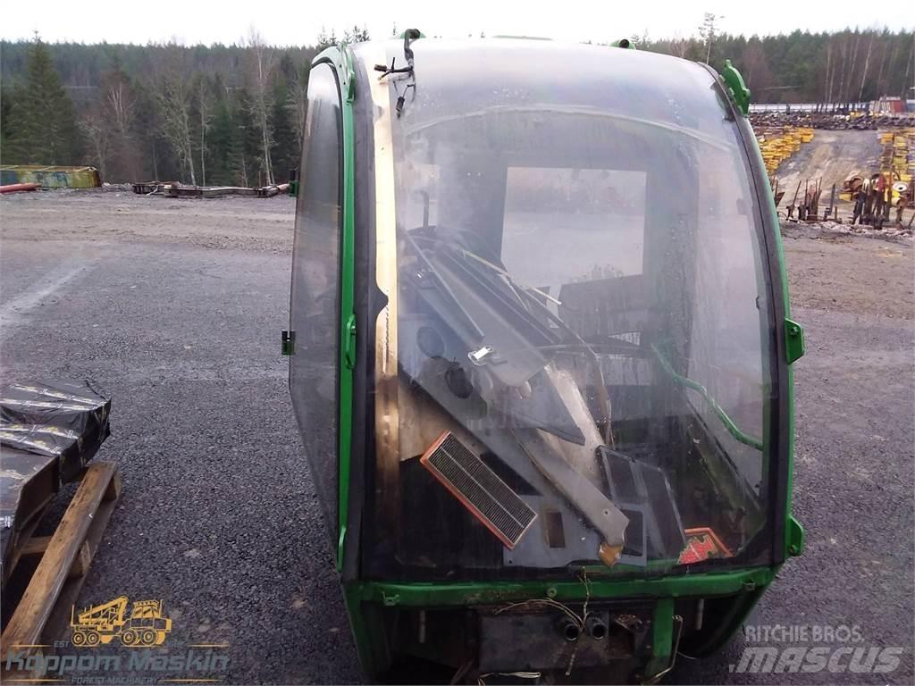 John Deere 1910e Cabine si interior