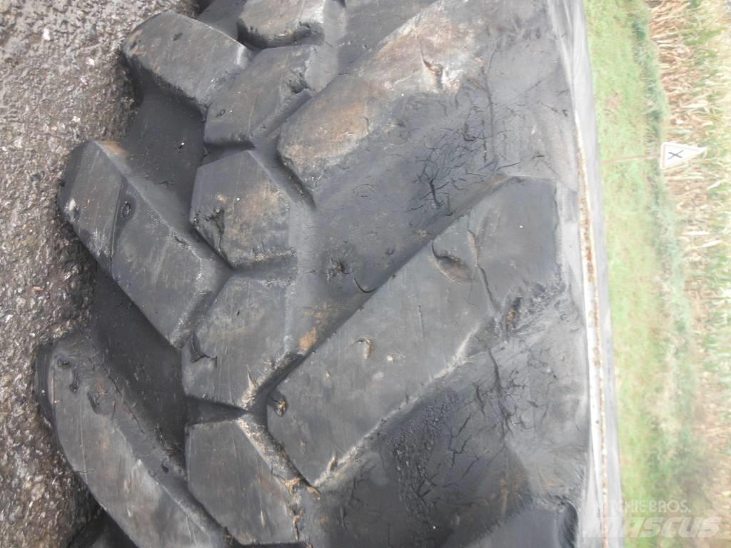 Michelin 15R22.5 Roti