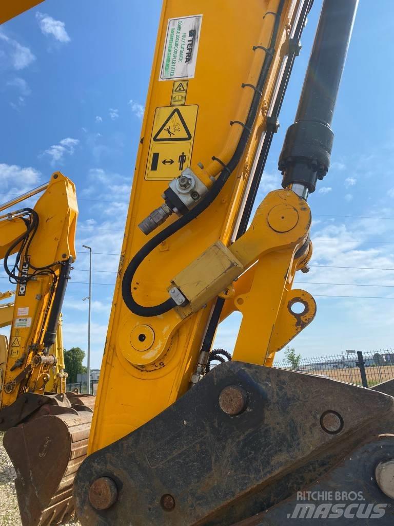 JCB 220 Excavatoare pe șenile
