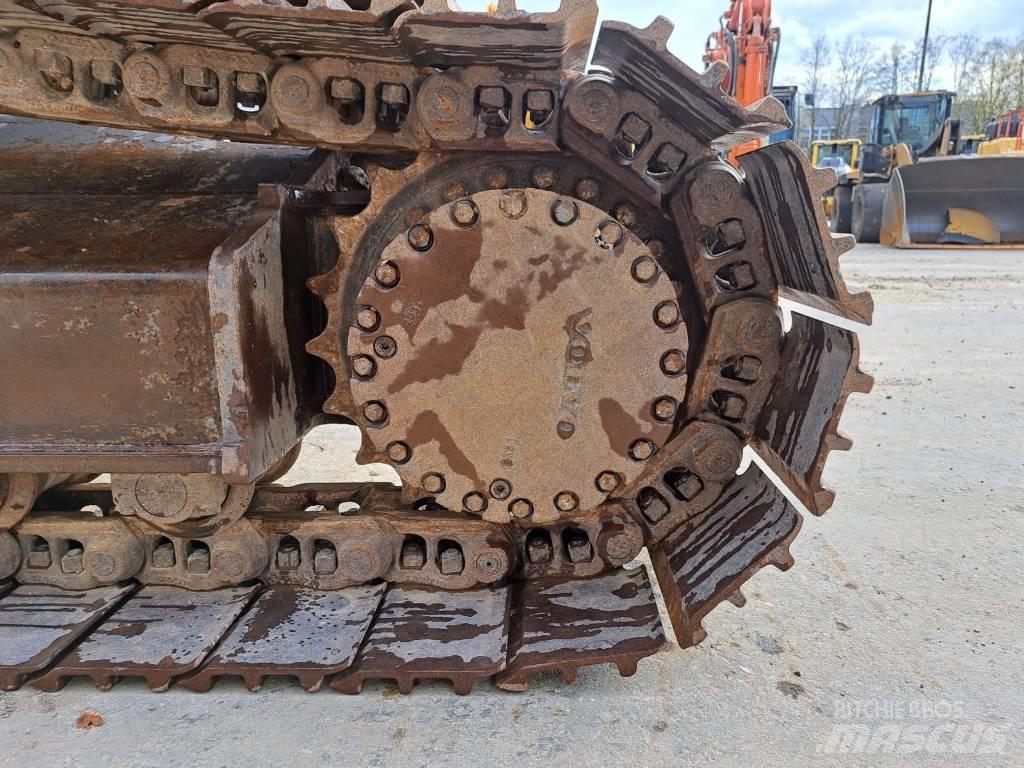 Volvo EC250ENL Excavatoare pe șenile
