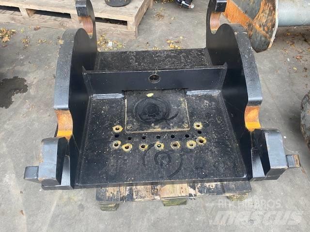 CAT CW70 kopplaat Cupa