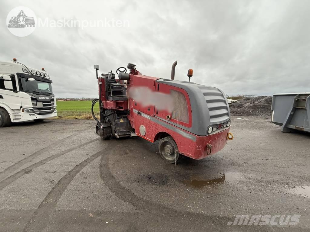 Wirtgen W 100 Utilaje asfalt cu freze reci