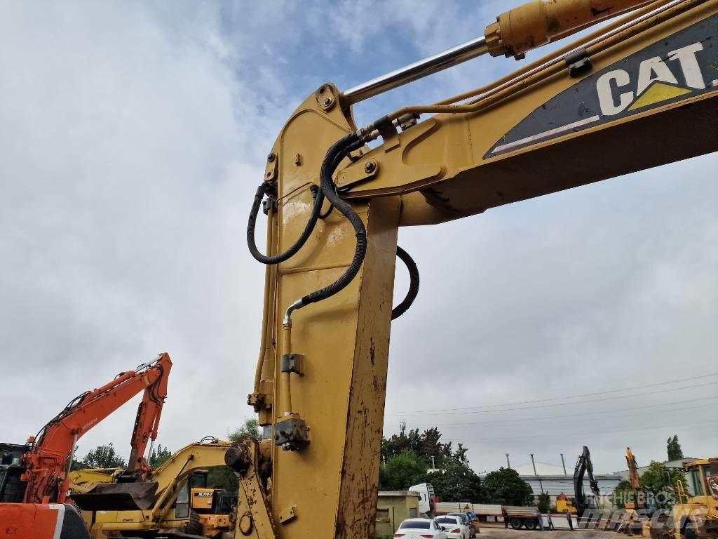 CAT 318 B L Excavatoare pe șenile

