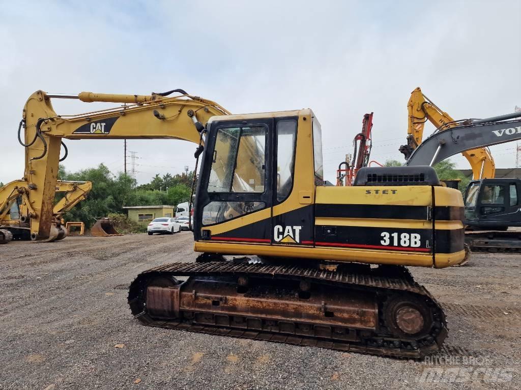 CAT 318 B L Excavatoare pe șenile
