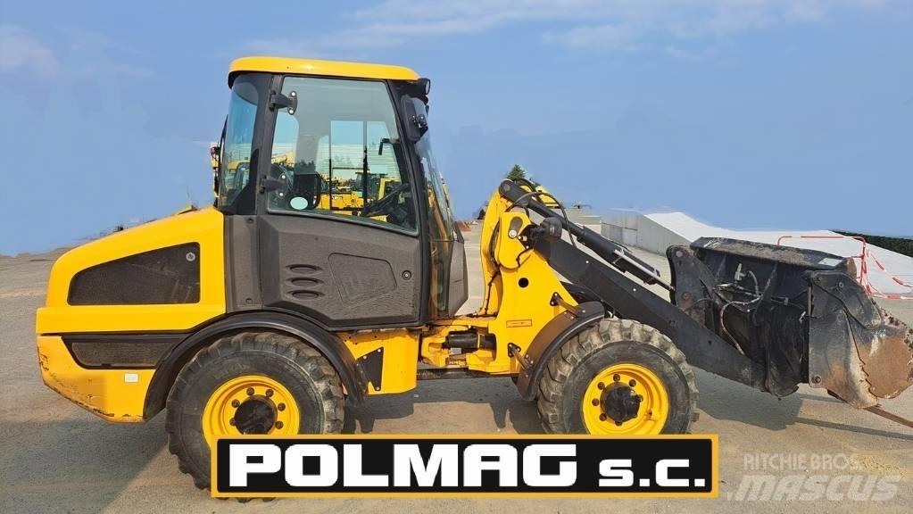 JCB 406 Incarcator pe pneuri