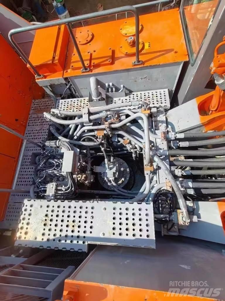 Hitachi EX 1200 Excavatoare pe șenile

