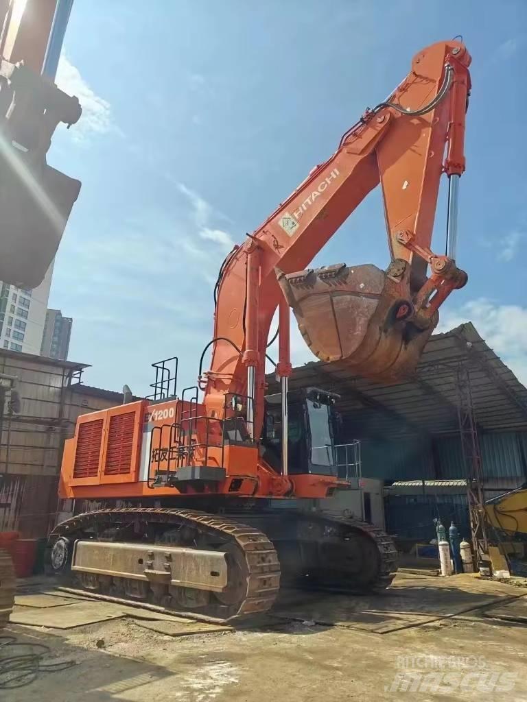 Hitachi EX 1200 Excavatoare pe șenile
