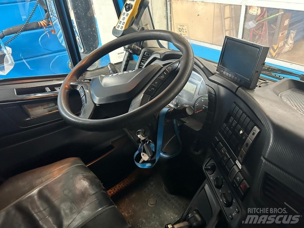 Iveco Trakker 450 Camion cu incarcator