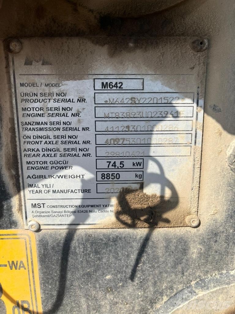 MST 642 Buldoexcavatoare