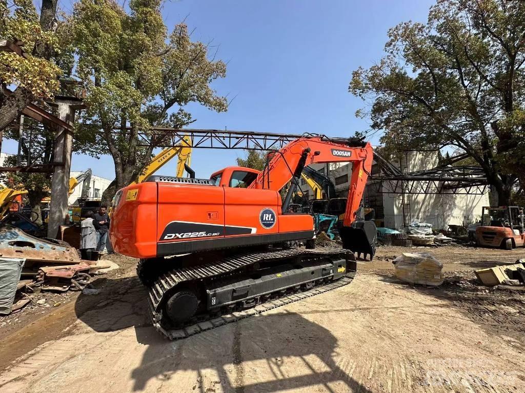 Doosan DX 225 LC-9 Excavatoare pe șenile

