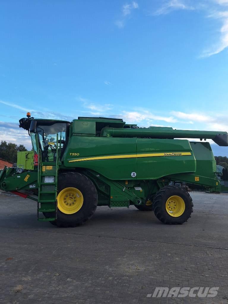 John Deere T 550 Combine de secerat
