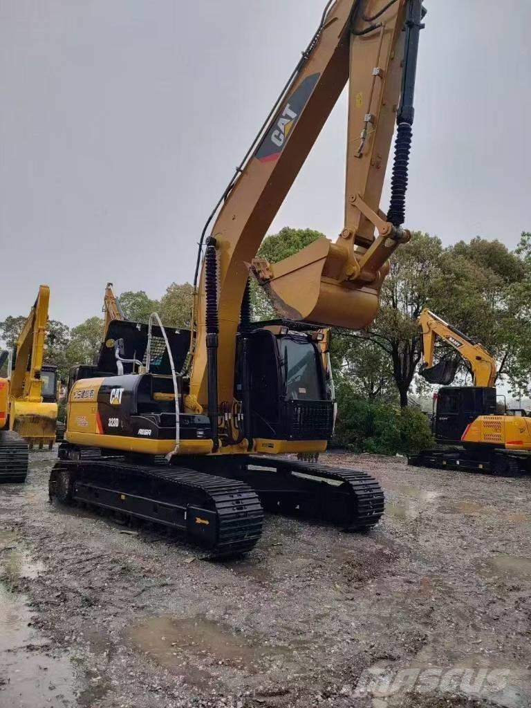 CAT 323D2 Excavatoare pe șenile
