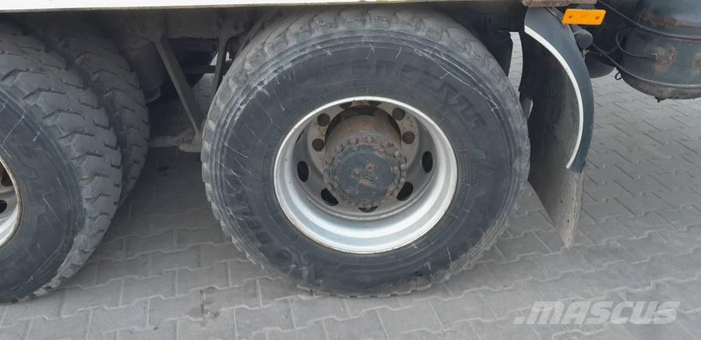 DAF 105 Camioane cu macara
