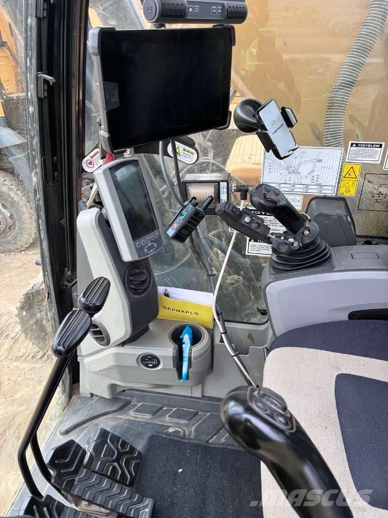 CAT 326 F Excavatoare pe șenile
