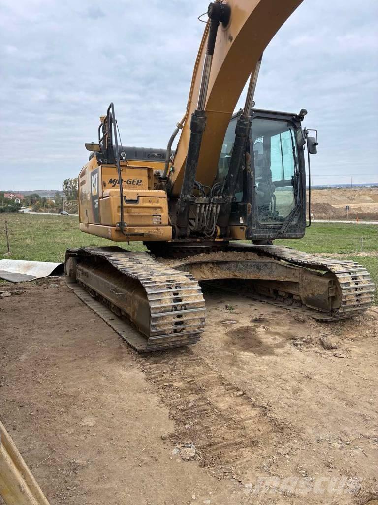 CAT 326 F Excavatoare pe șenile
