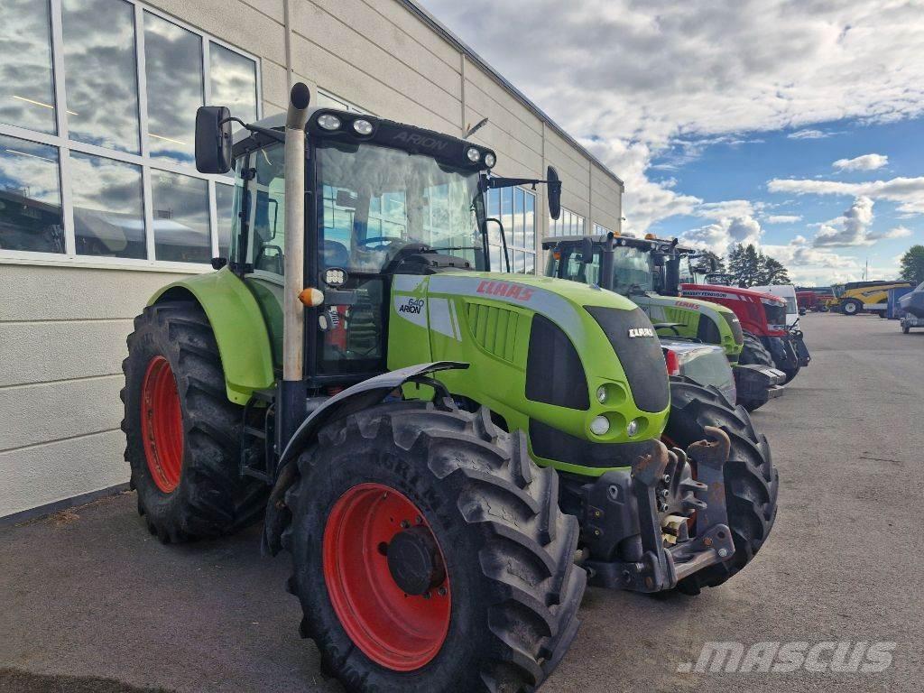 CLAAS Arion 640 Tractoare