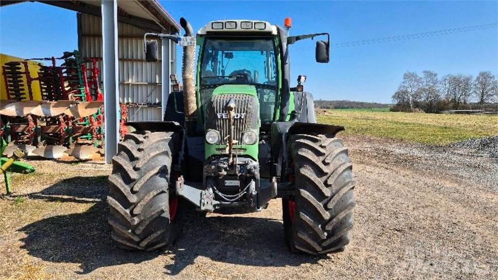 Fendt Vario 820 Tractoare