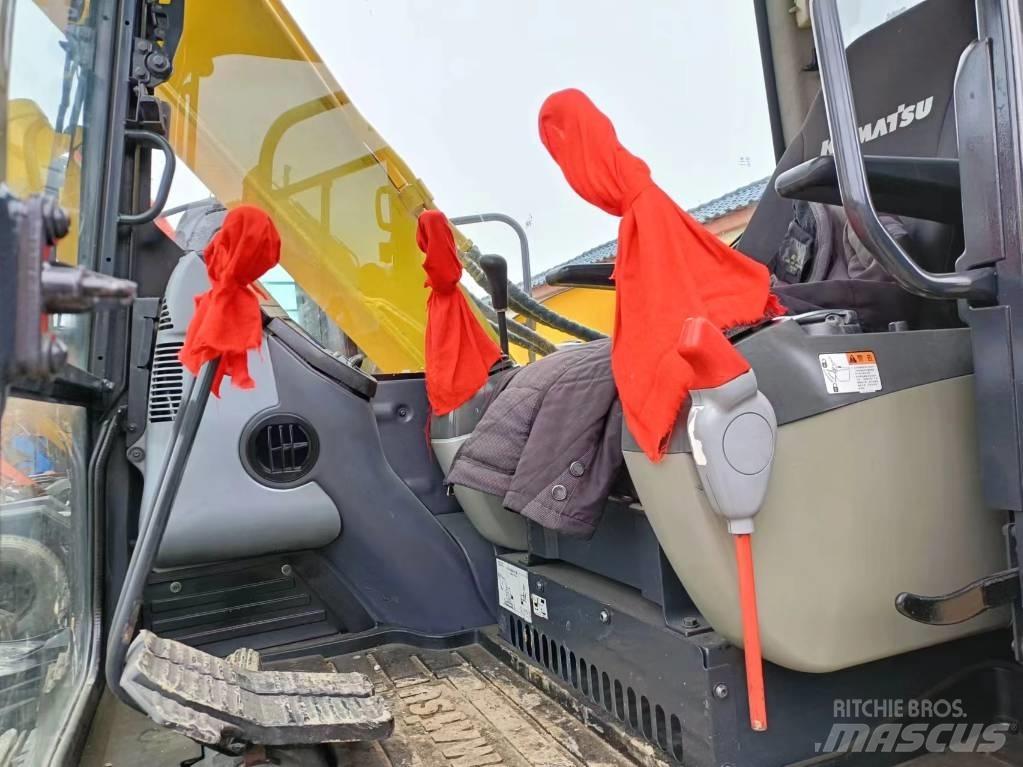Komatsu PC 70-8 Excavatoare pe șenile
