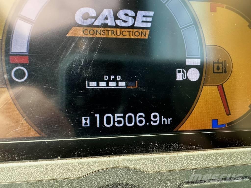 CASE CX 235 C SR Excavatoare pe șenile
