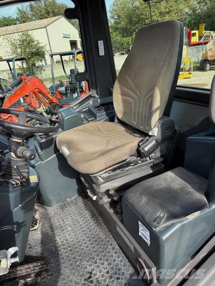 Mecalac AS 700 Incarcator pe pneuri