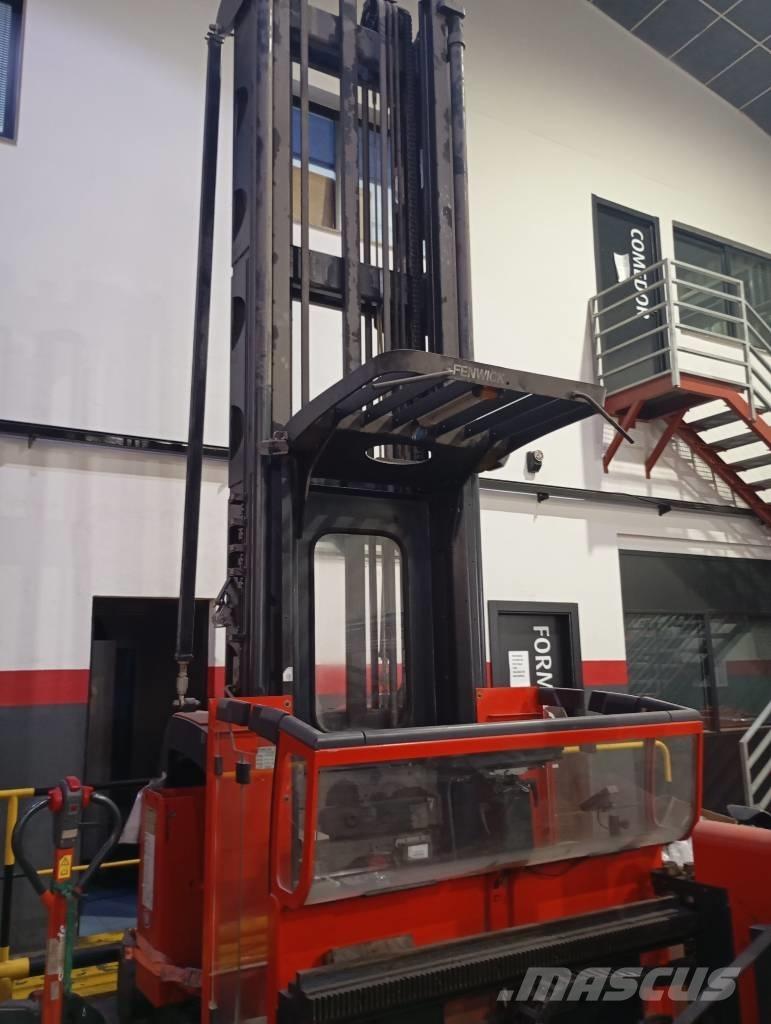 Linde K 011 Stivuitor cu catarg retractabil