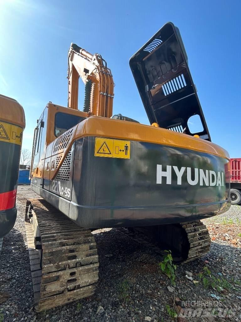Hyundai 220LC-9S Excavatoare pe șenile
