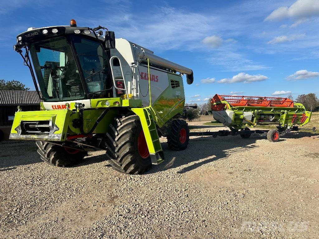 CLAAS Tucano 320 Combine de secerat
