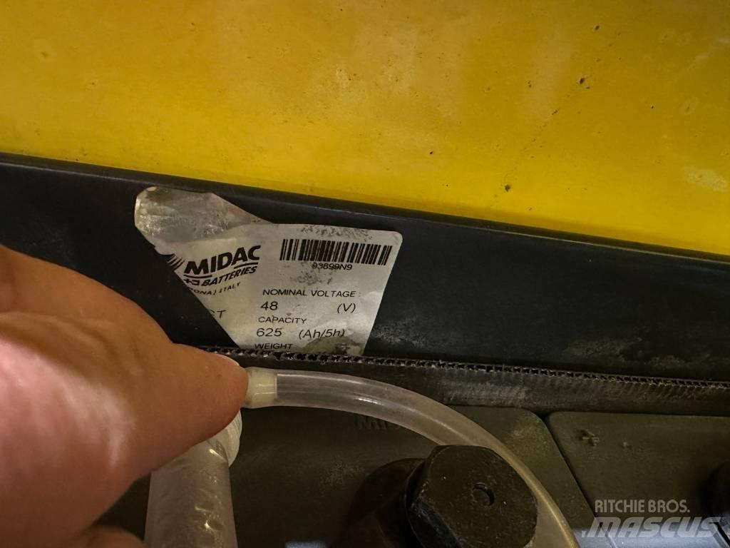 Hyster J2.0XN Stivuitor electric