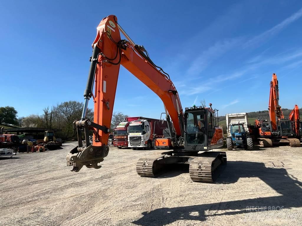 Doosan DX 225 Excavatoare pe șenile

