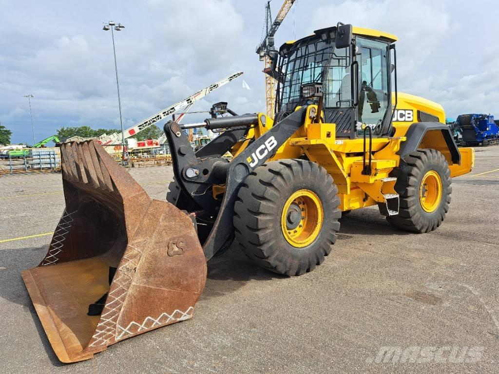 JCB 427 ZX Incarcator pe pneuri