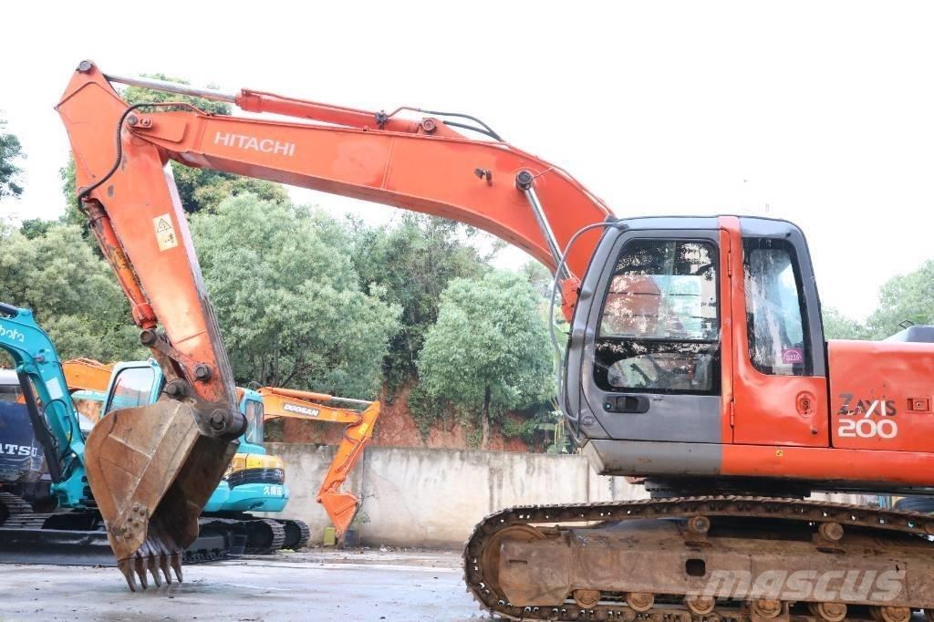 Hitachi ZX 200 LC-3 Excavatoare pe șenile
