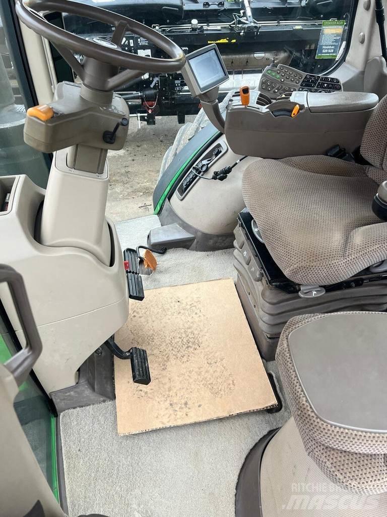 John Deere 8260R Tractoare