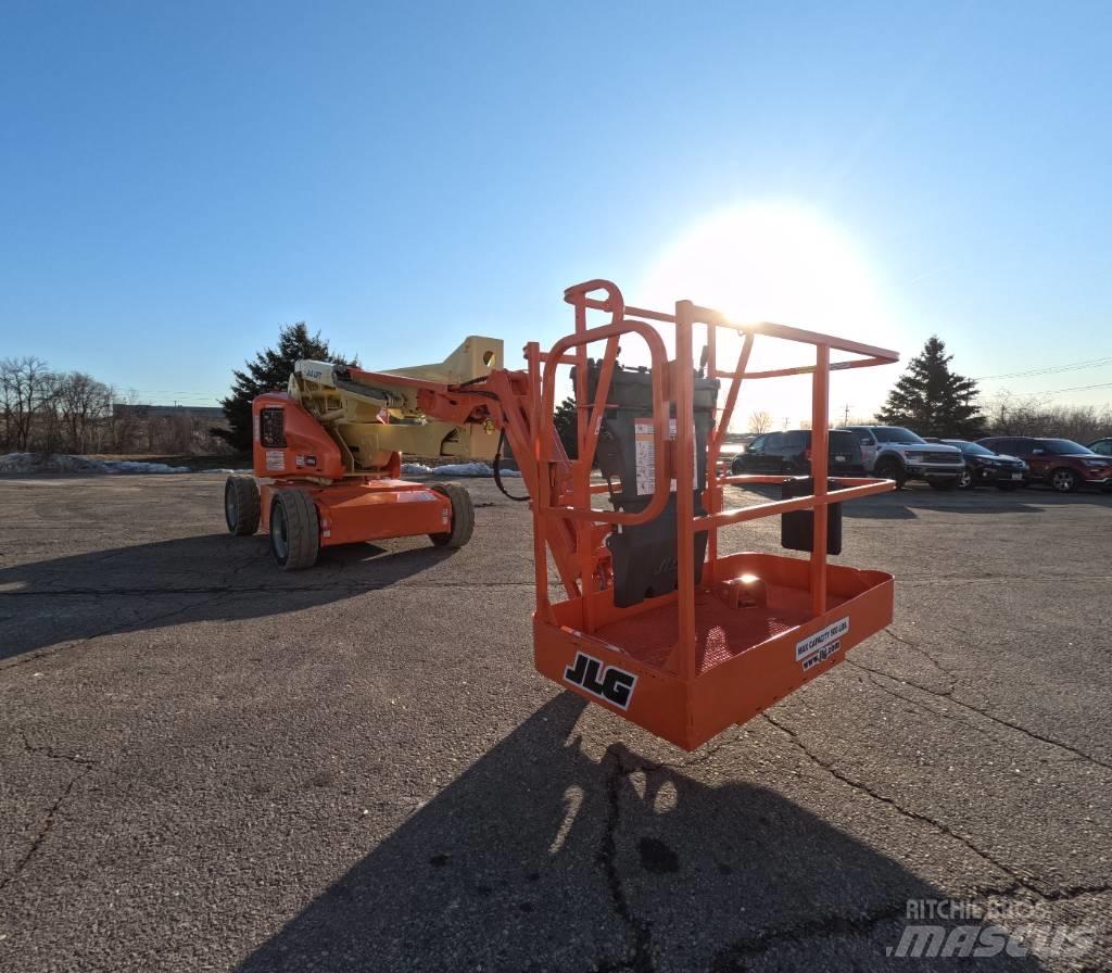 JLG E 450 AJ Nacele cu brat articulat