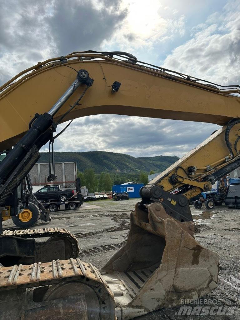 CAT 336 E Excavatoare pe șenile
