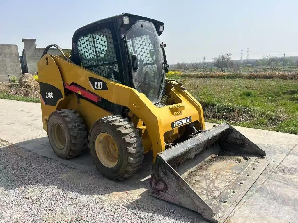 CAT 246 C Mini incarcator