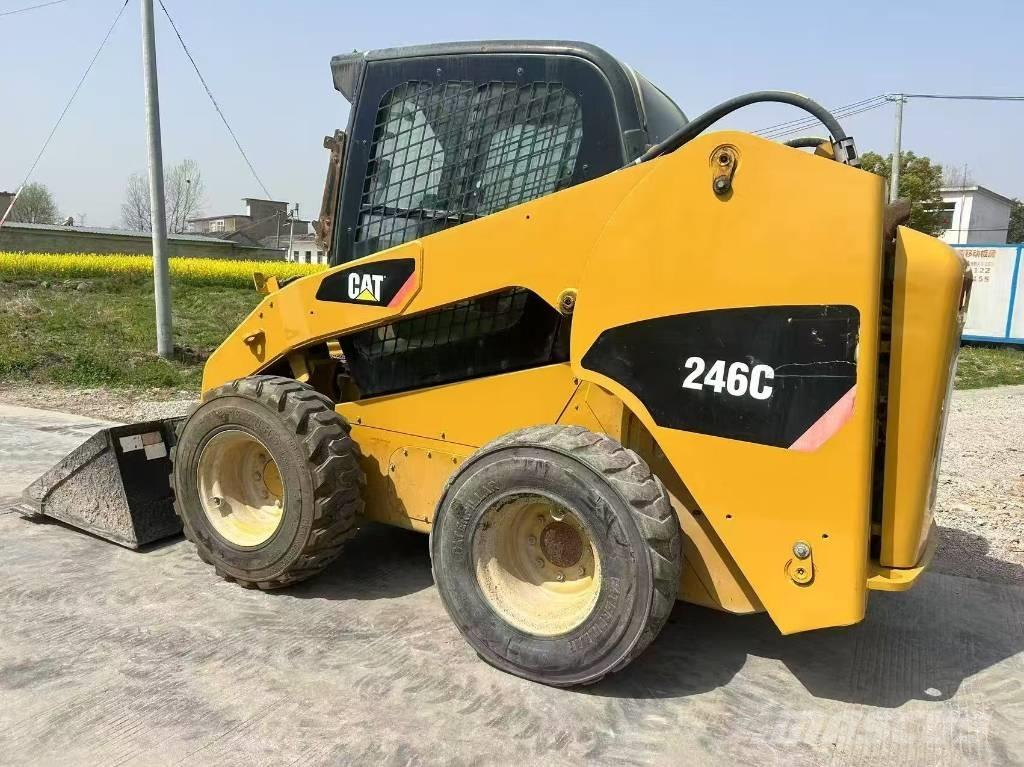 CAT 246 C Mini incarcator