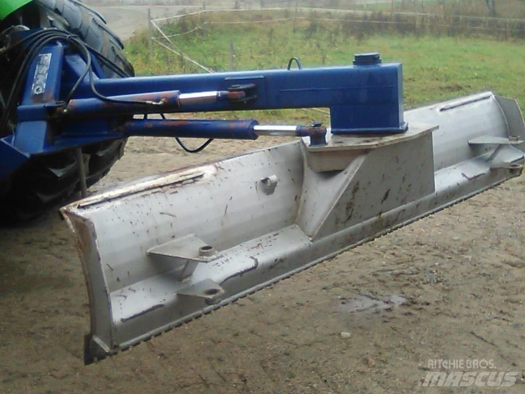 Esko 300 Buldozer