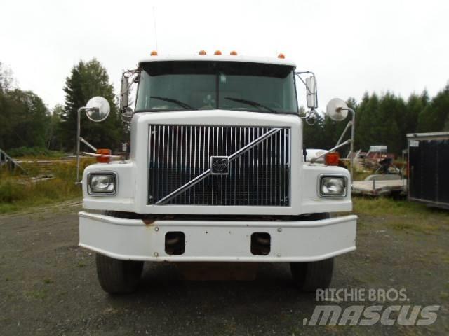 Volvo WG Camioane cu macara