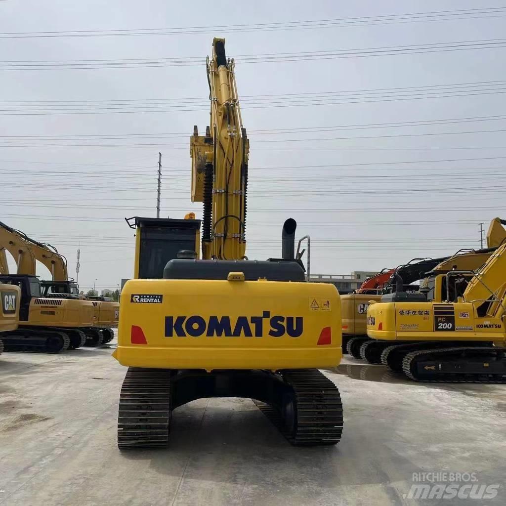 Komatsu PC200 Excavatoare pe șenile
