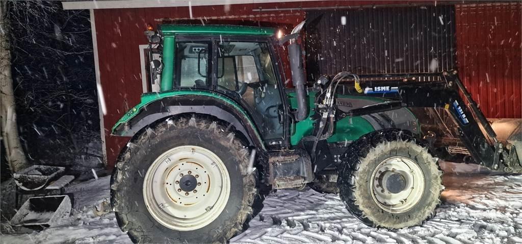 Valtra T182 Tractoare