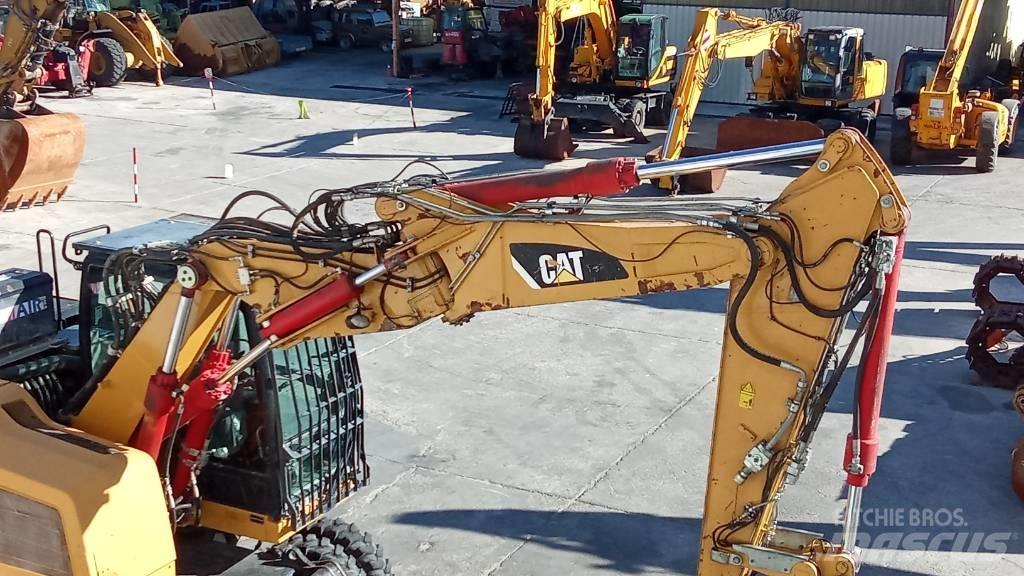 CAT M318F Excavatoare cu roti