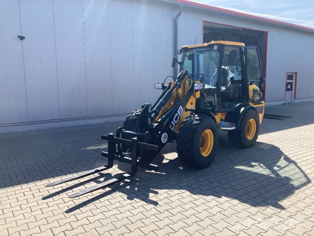 JCB 407 Incarcator pe pneuri
