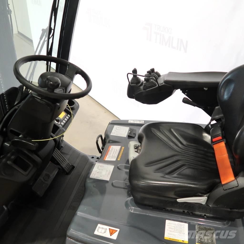 Toyota 8FBEK18T Stivuitor electric