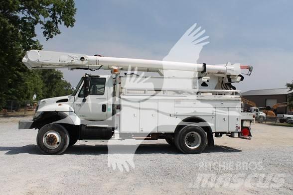 Altec AM855 Platforme aeriene montate pe camion