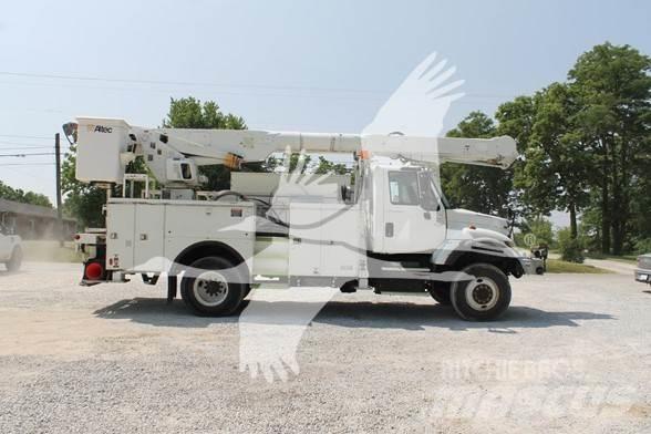 Altec AM855 Platforme aeriene montate pe camion