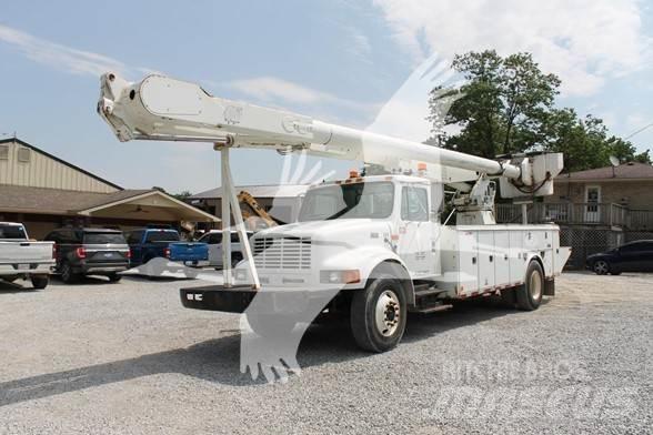 Altec AM900 Platforme aeriene montate pe camion